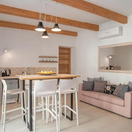 Apartment La Via And Terrace *